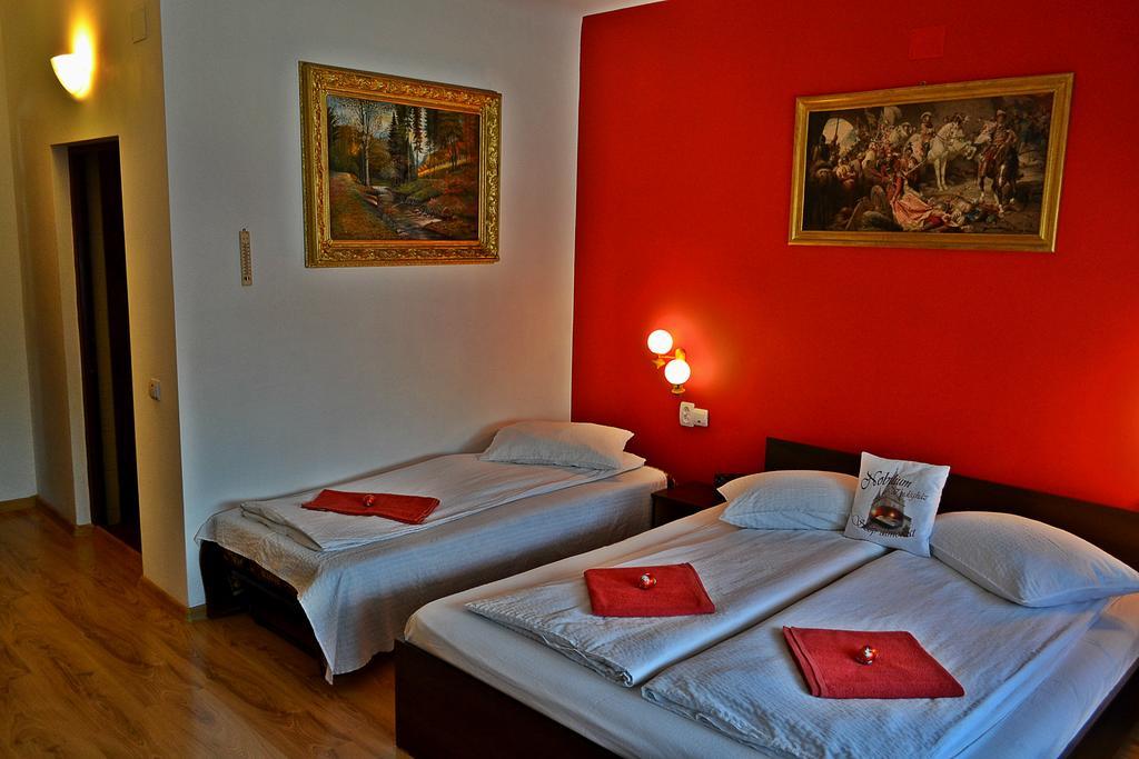 Hotel Casa Nobilium Turda Esterno foto