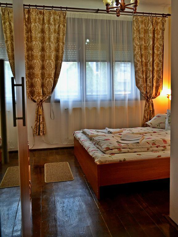 Hotel Casa Nobilium Turda Esterno foto