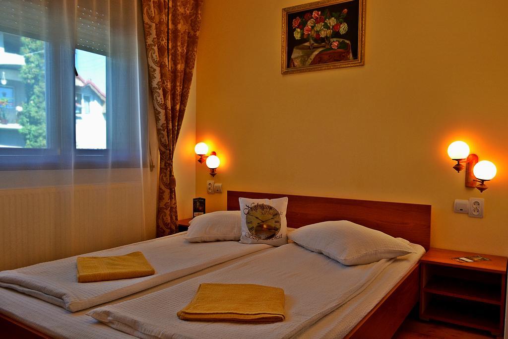 Hotel Casa Nobilium Turda Esterno foto