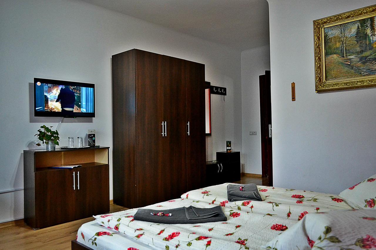 Hotel Casa Nobilium Turda Esterno foto