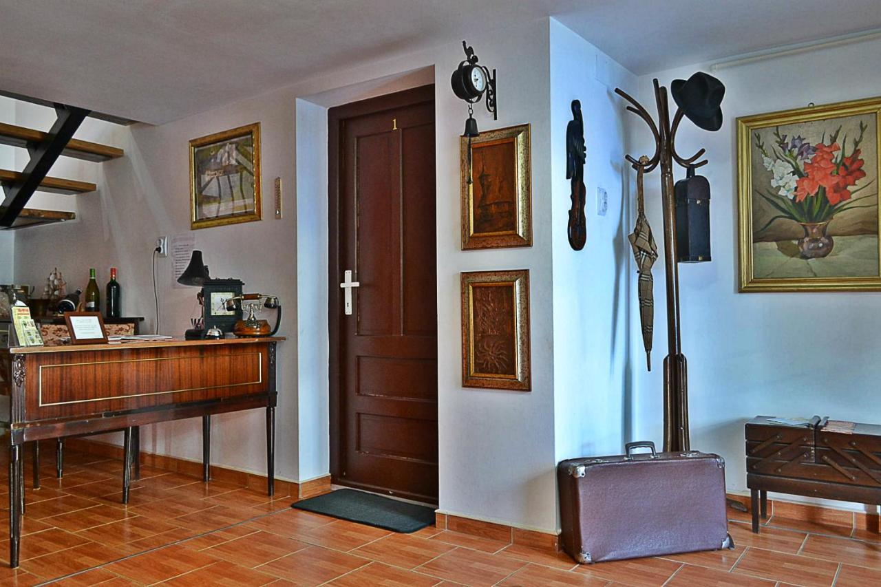 Hotel Casa Nobilium Turda Esterno foto